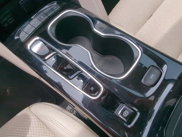 Used 2022 Buick Envision Essence w/ Technology Package I FWD image 20