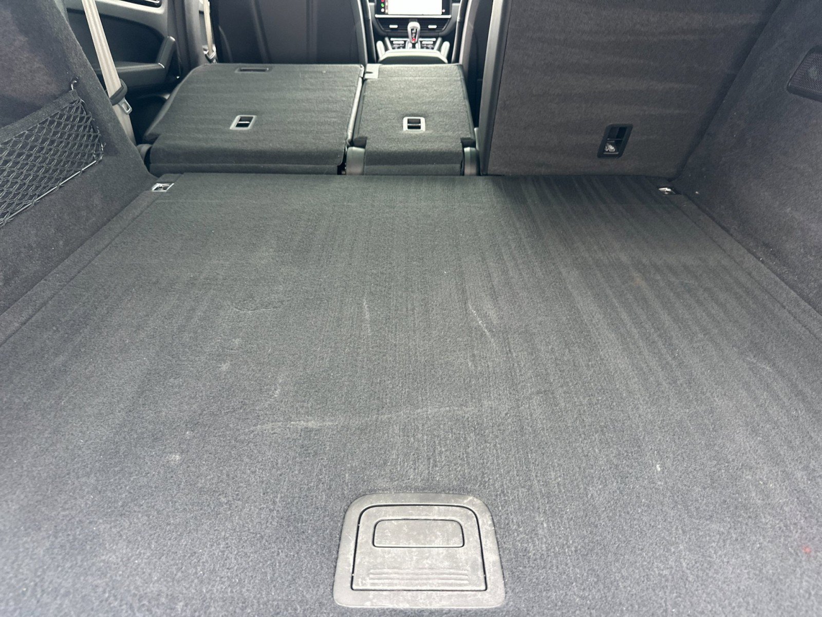 Used 2023 Porsche Cayenne Platinum Edition image 15