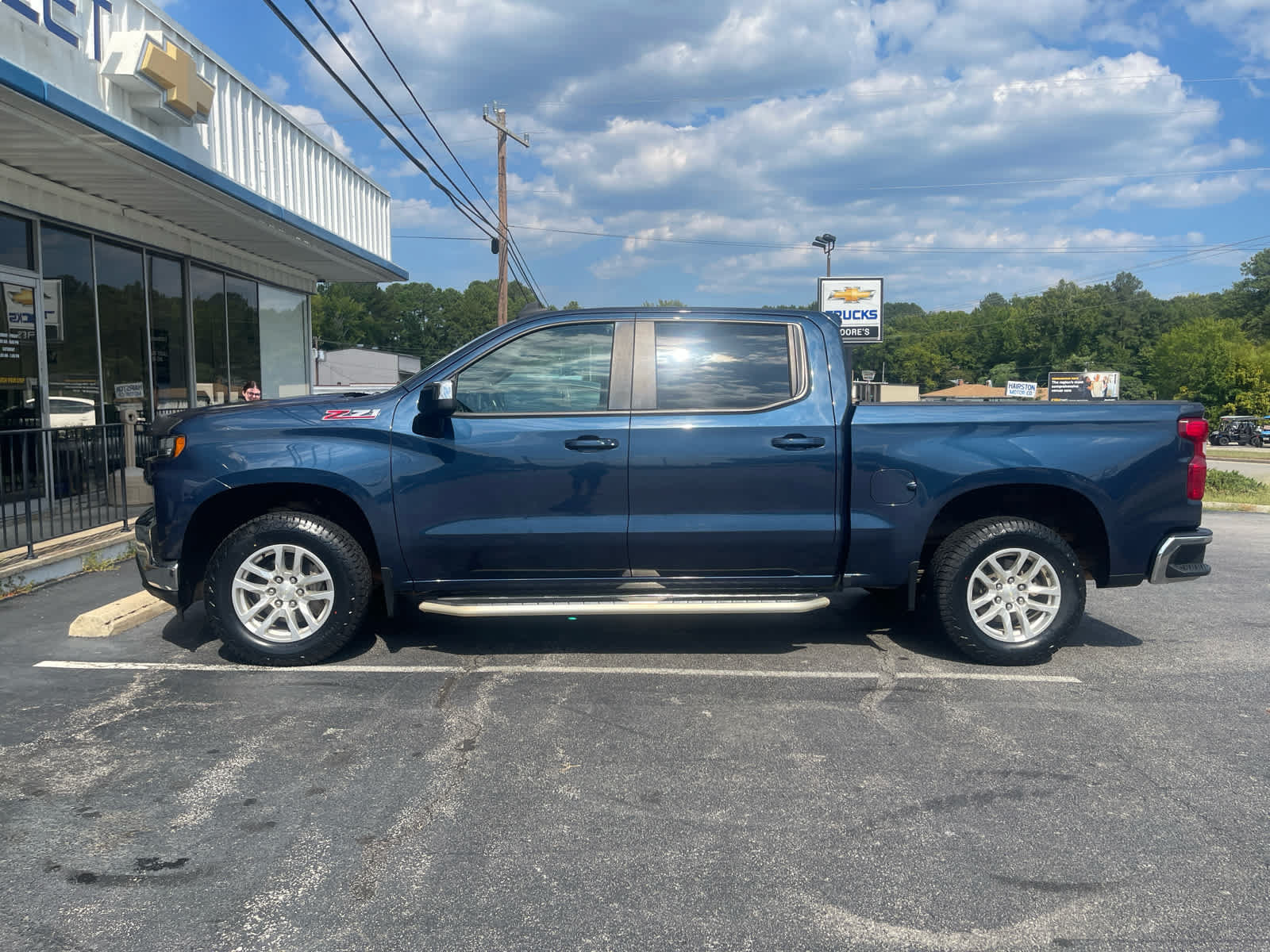 Used 2020 Chevrolet Silverado 1500 LT w/ All-Star Edition AWD/4WD image 4