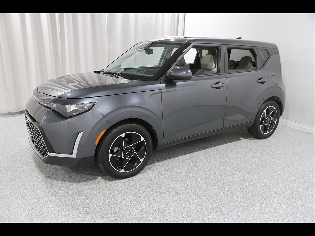 Used 2024 Kia Soul EX FWD image 3