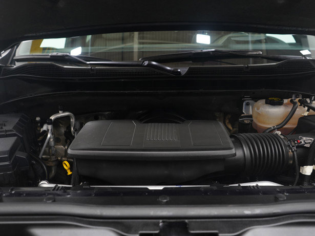 Used 2024 Chevrolet Silverado 1500 ZR2 w/ Technology Package image 30