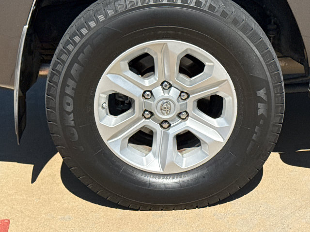 Used 2016 Toyota 4Runner SR5 Premium RWD image 10