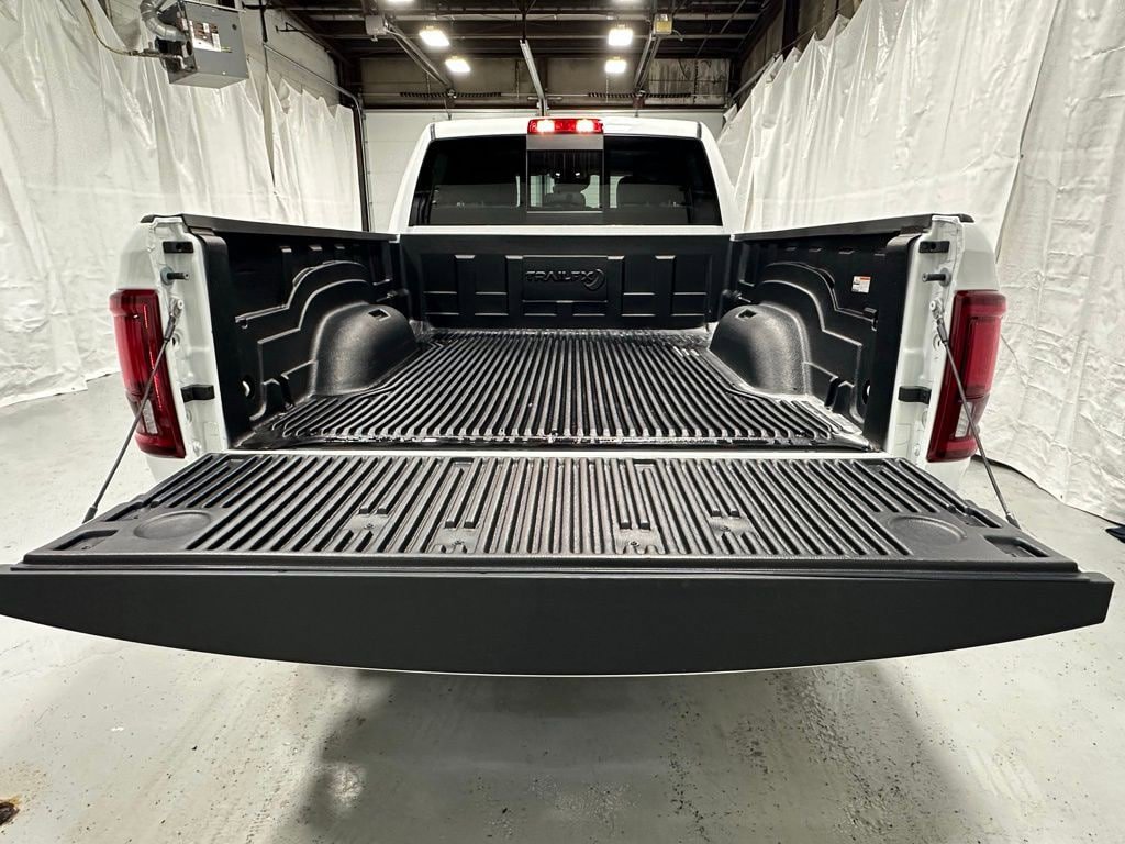 Used 2025 RAM 2500 Laramie AWD/4WD image 46