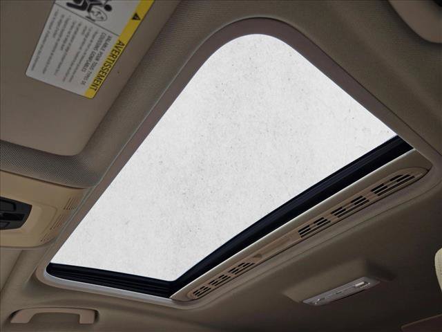 Used 2018 BMW 320i Sedan RWD image 16