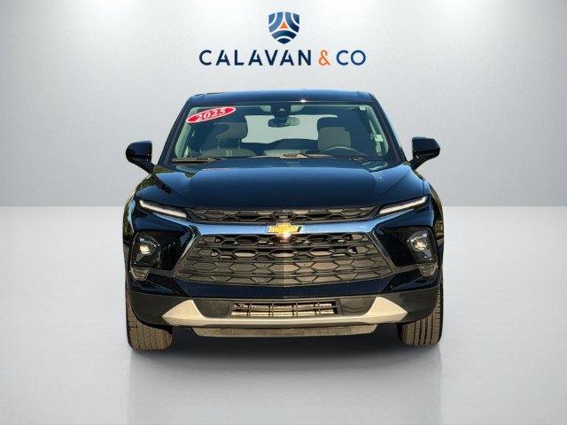 Used 2025 Chevrolet Blazer LT FWD image 2