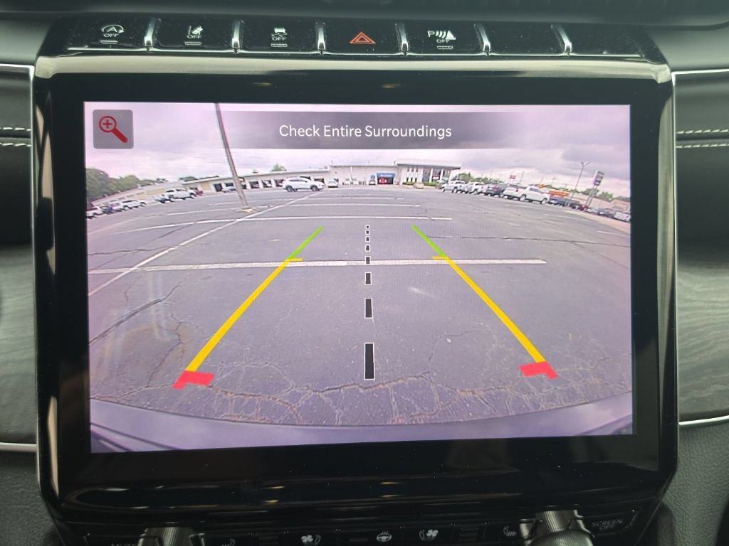 Used 2022 Jeep Grand Cherokee Overland AWD/4WD image 27