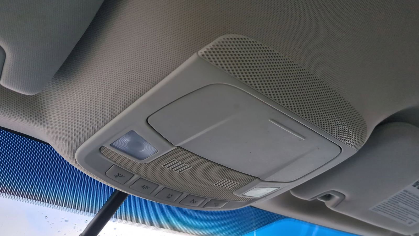 Used 2018 Ford Edge Titanium image 33