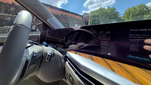 New 2026 Cadillac Escalade Platinum Sport w/ LPO, ONYX Package AWD/4WD image 28