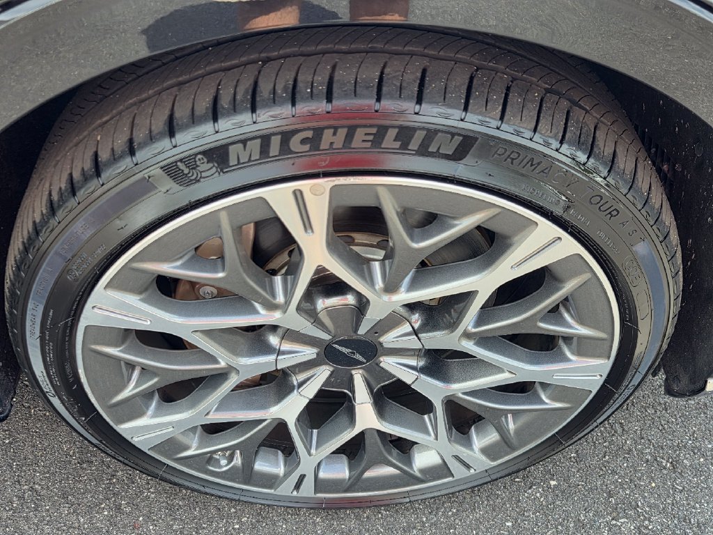 Used 2025 Genesis G90 3.5T AWD/4WD image 10