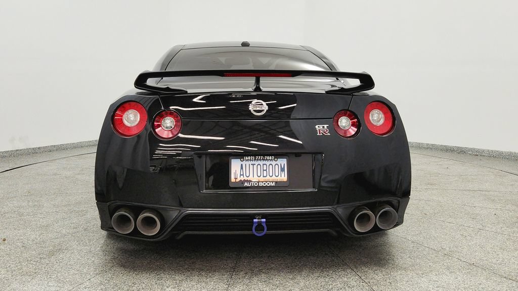 Used 2014 Nissan GT-R Black Edition AWD/4WD image 4