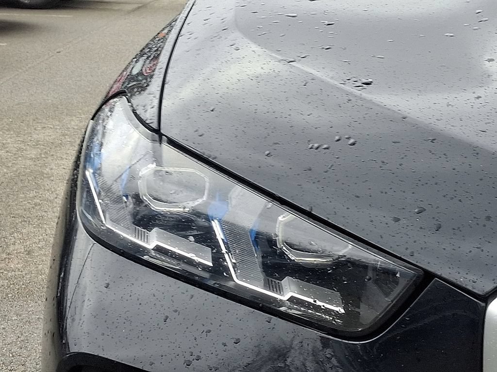 Used 2024 BMW X5 xDrive40i AWD/4WD image 9