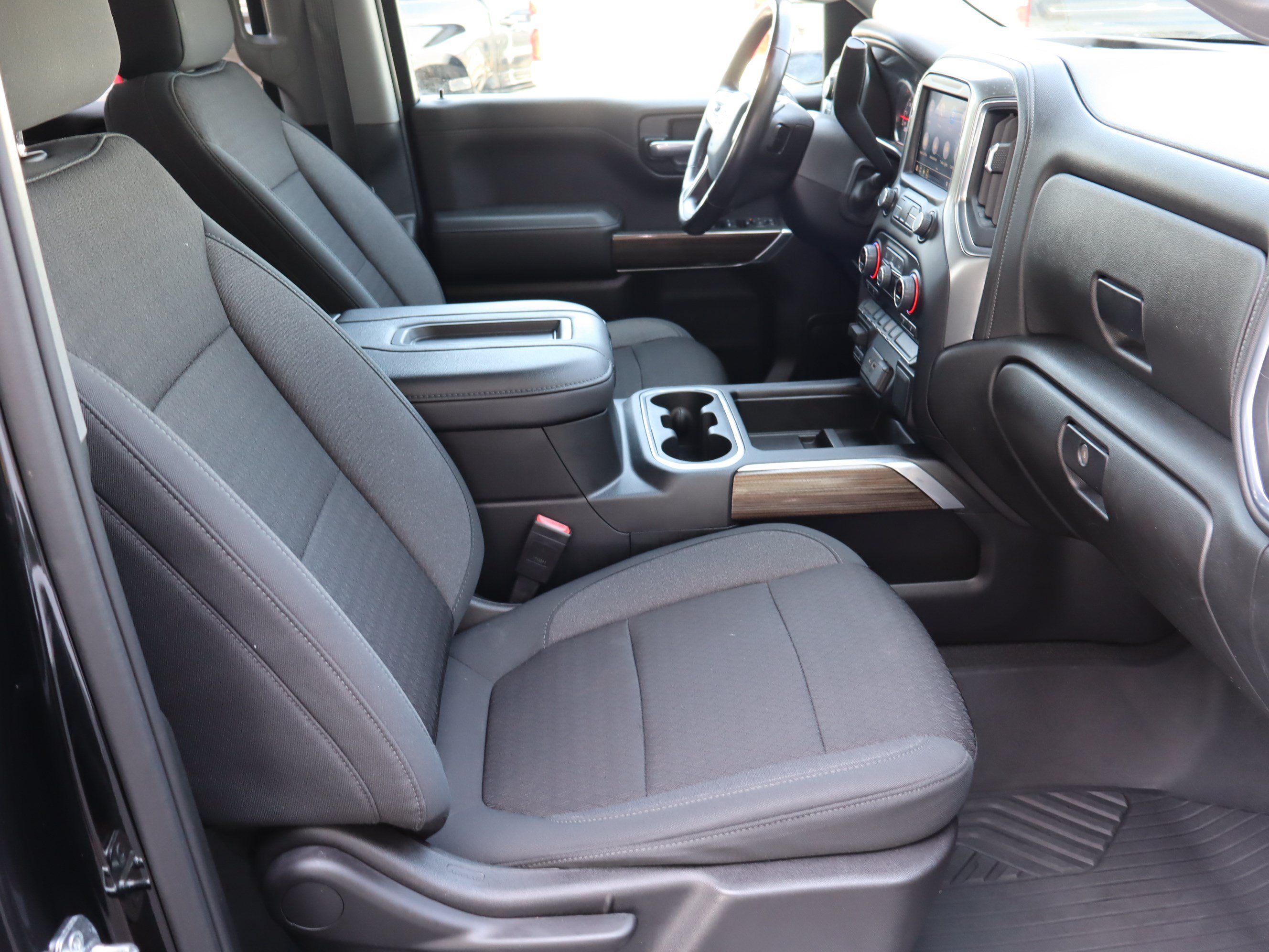 Used 2021 Chevrolet Silverado 1500 LT Trail Boss w/ Bed Protection Package AWD/4WD image 34