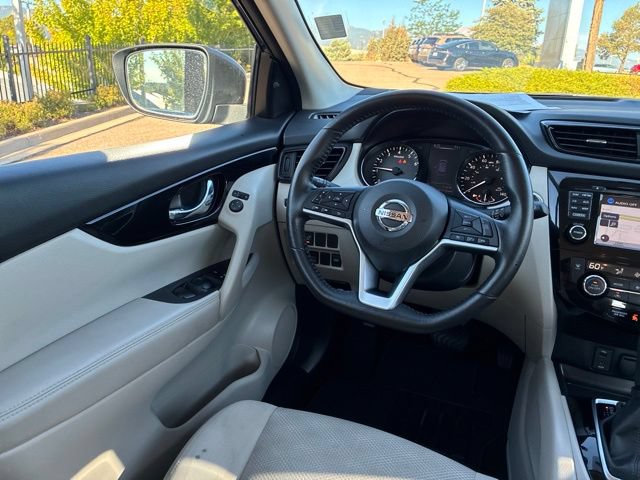 Used 2018 Nissan Rogue Sport SV w/ SV Technology Package AWD/4WD image 24