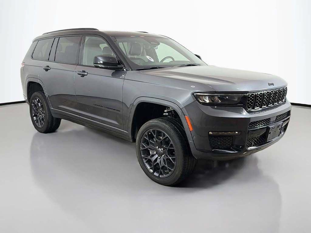 Used 2023 Jeep Grand Cherokee L Summit AWD/4WD image 2