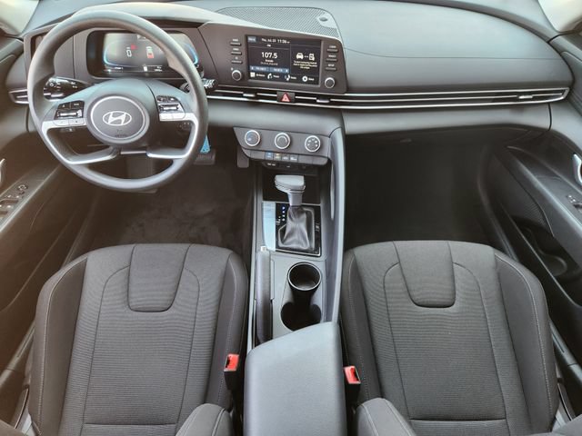 Certified 2024 Hyundai Elantra SE FWD image 18