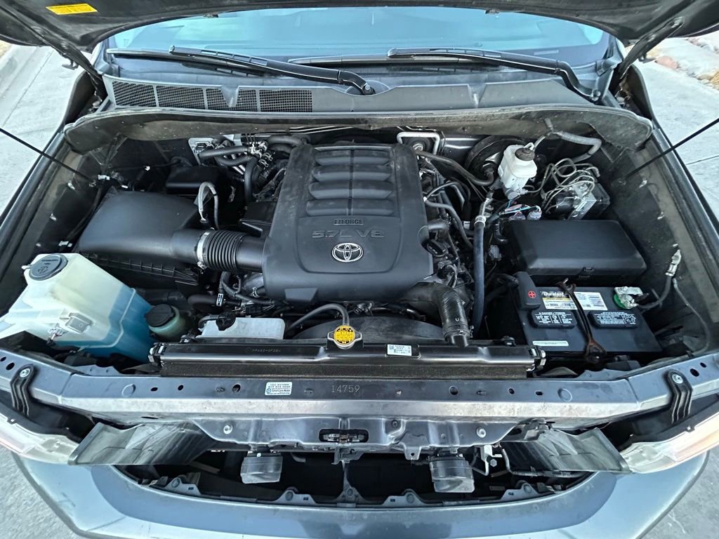 Used 2015 Toyota Sequoia Platinum image 32