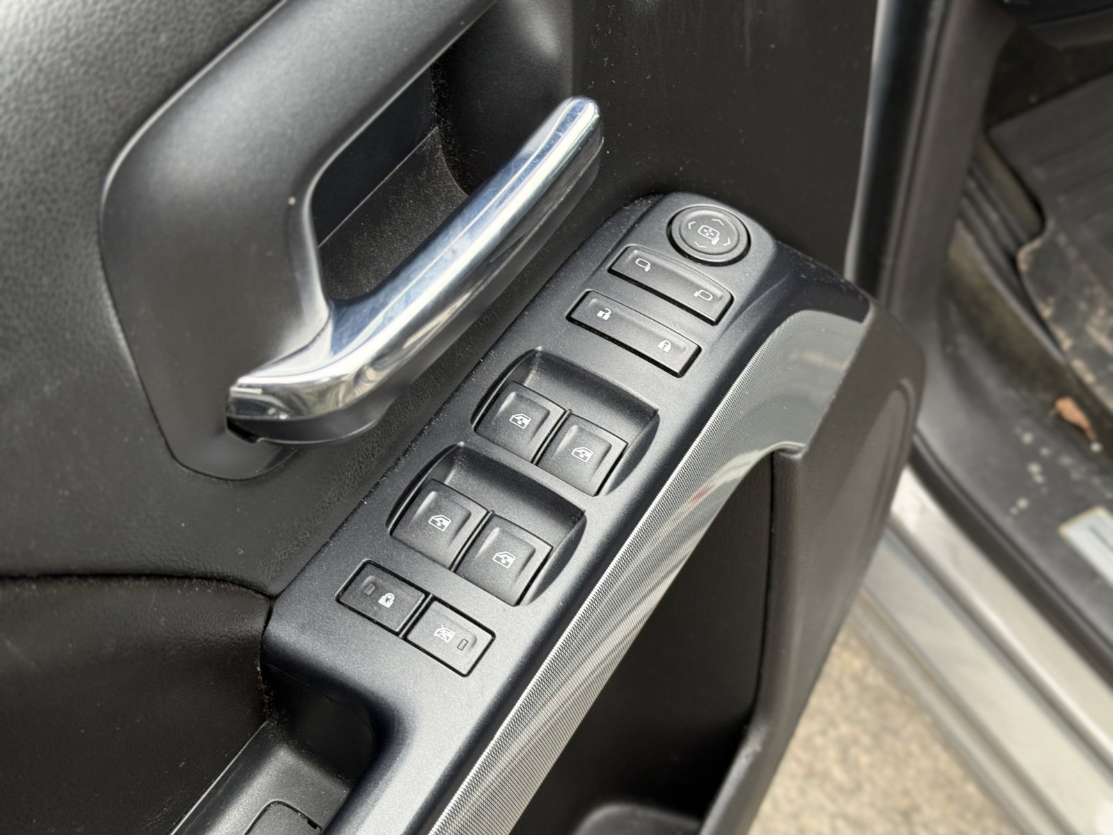 Used 2017 Chevrolet Silverado 1500 LT w/ All Star Edition image 12