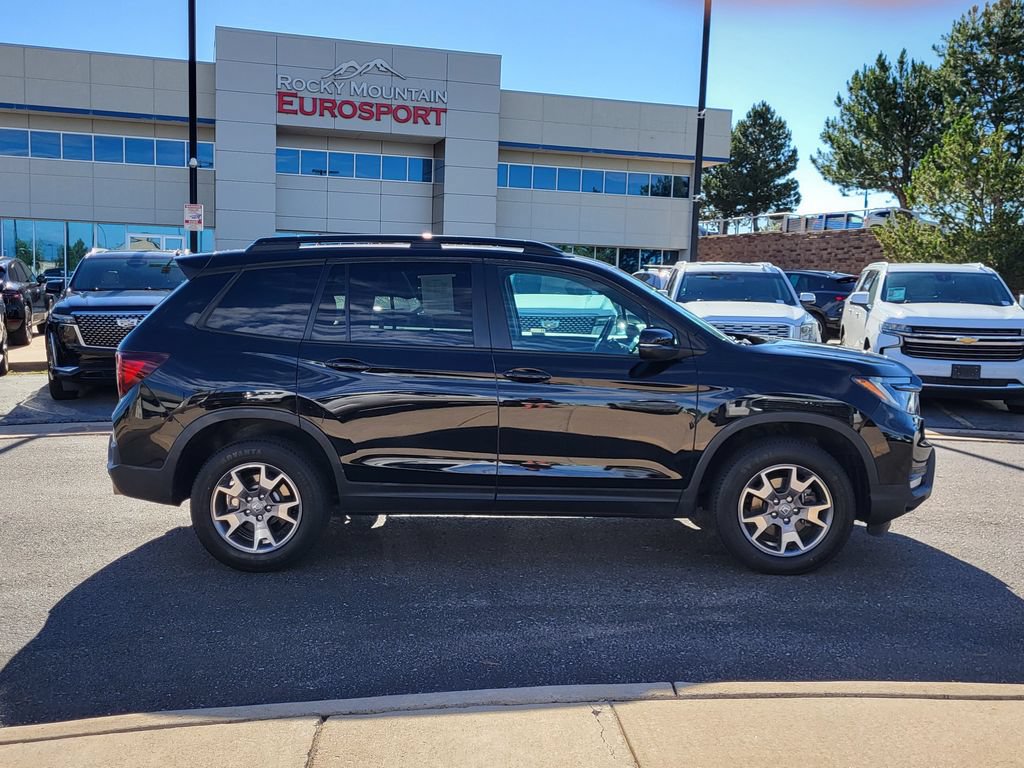 Used 2023 Honda Passport TrailSport image 2