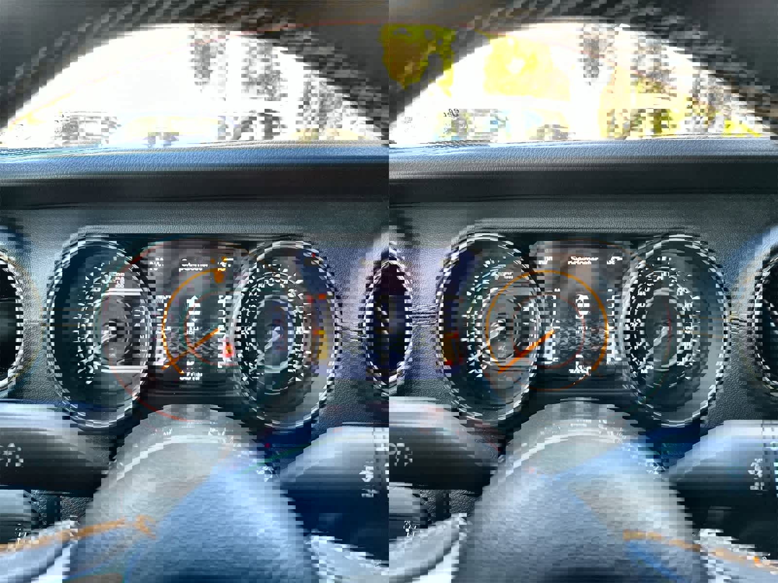 Used 2023 Jeep Gladiator Overland image 17