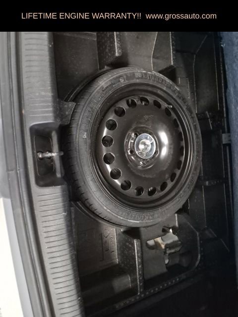 Used 2017 Chevrolet Cruze Premier FWD image 29