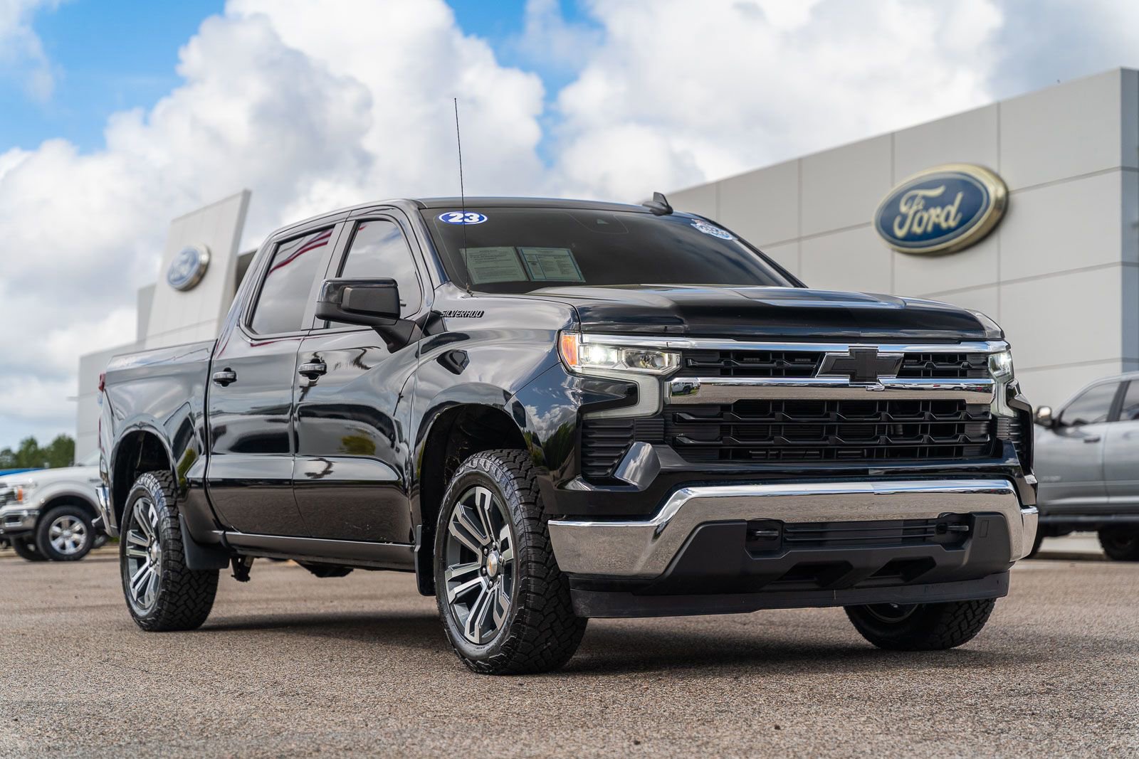 Used 2023 Chevrolet Silverado 1500 LT