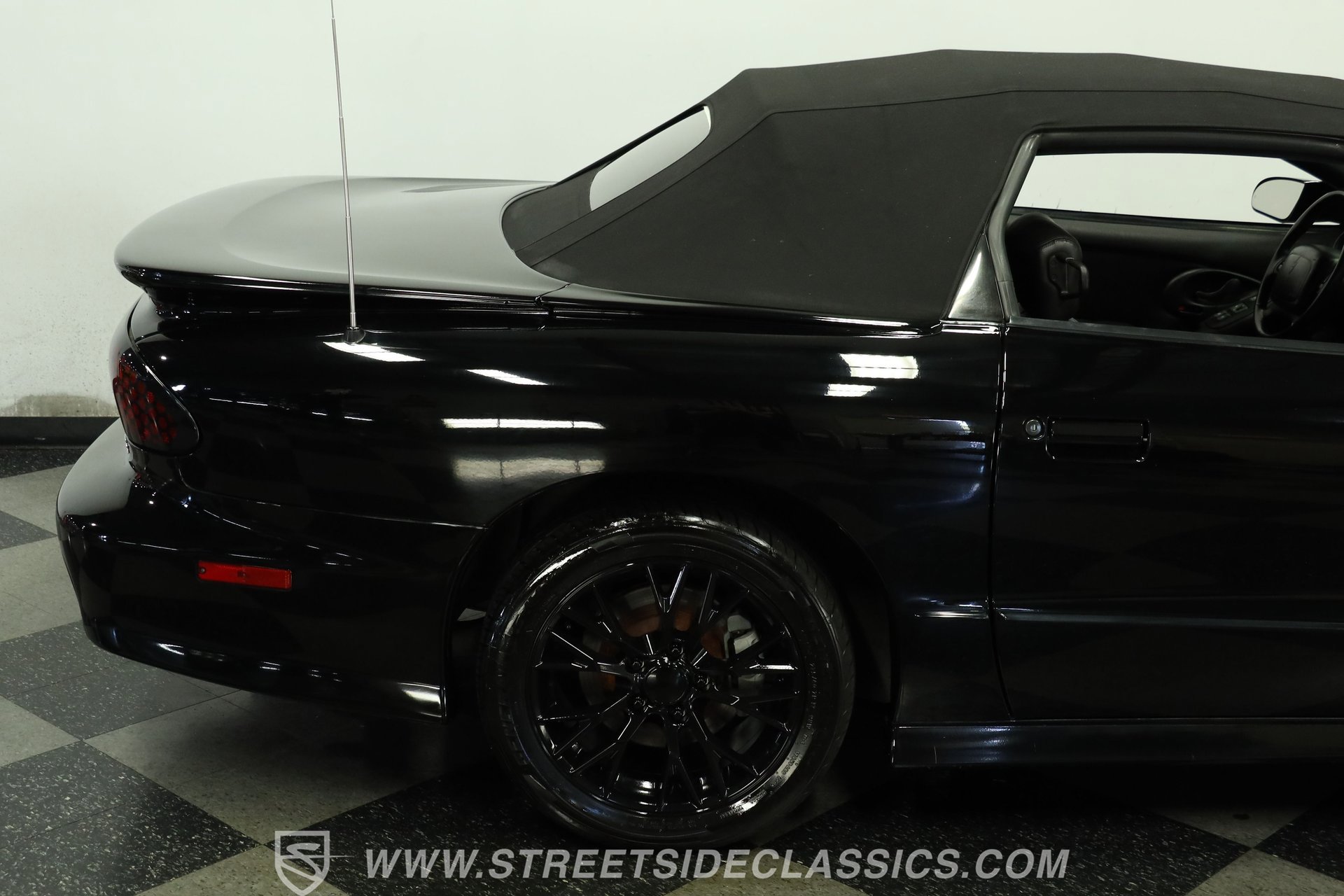 Used 2002 Pontiac Firebird Trans Am RWD image 28