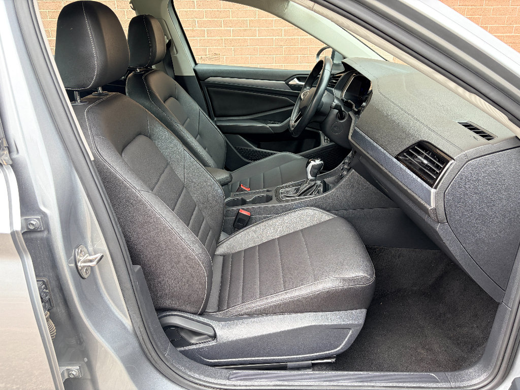 Used 2024 Volkswagen Jetta SE FWD image 20