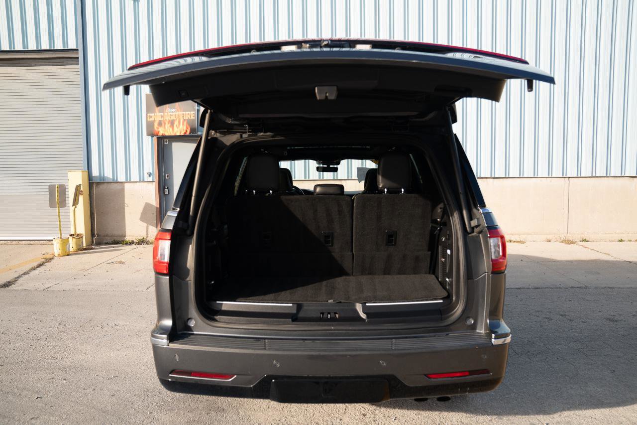 Used 2018 Lincoln Navigator Reserve w/ Technology Package image 16