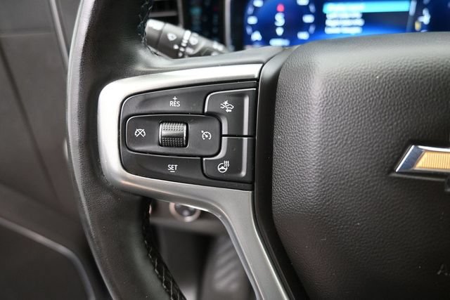 Used 2023 Chevrolet Silverado 1500 LT AWD/4WD image 3