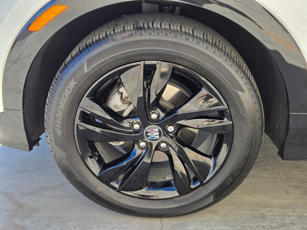 Used 2024 Buick Encore GX Sport Touring w/ Advanced Technology Package image 11