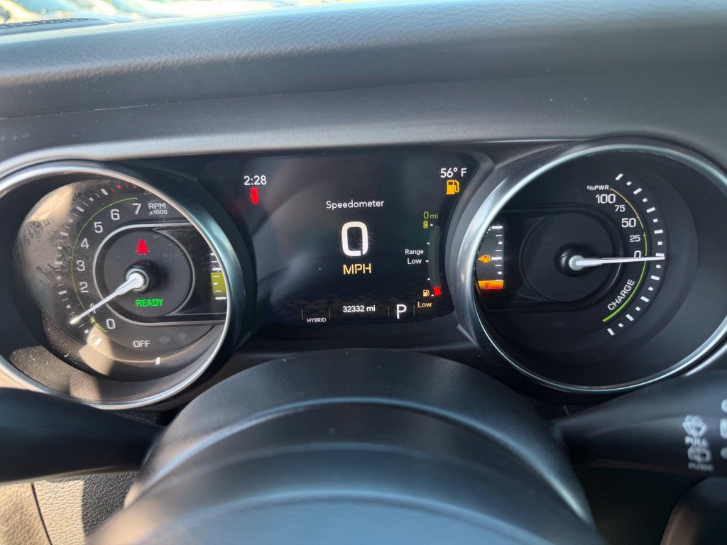 Used 2023 Jeep Wrangler Unlimited w/ Sun & Screen Package AWD/4WD image 32