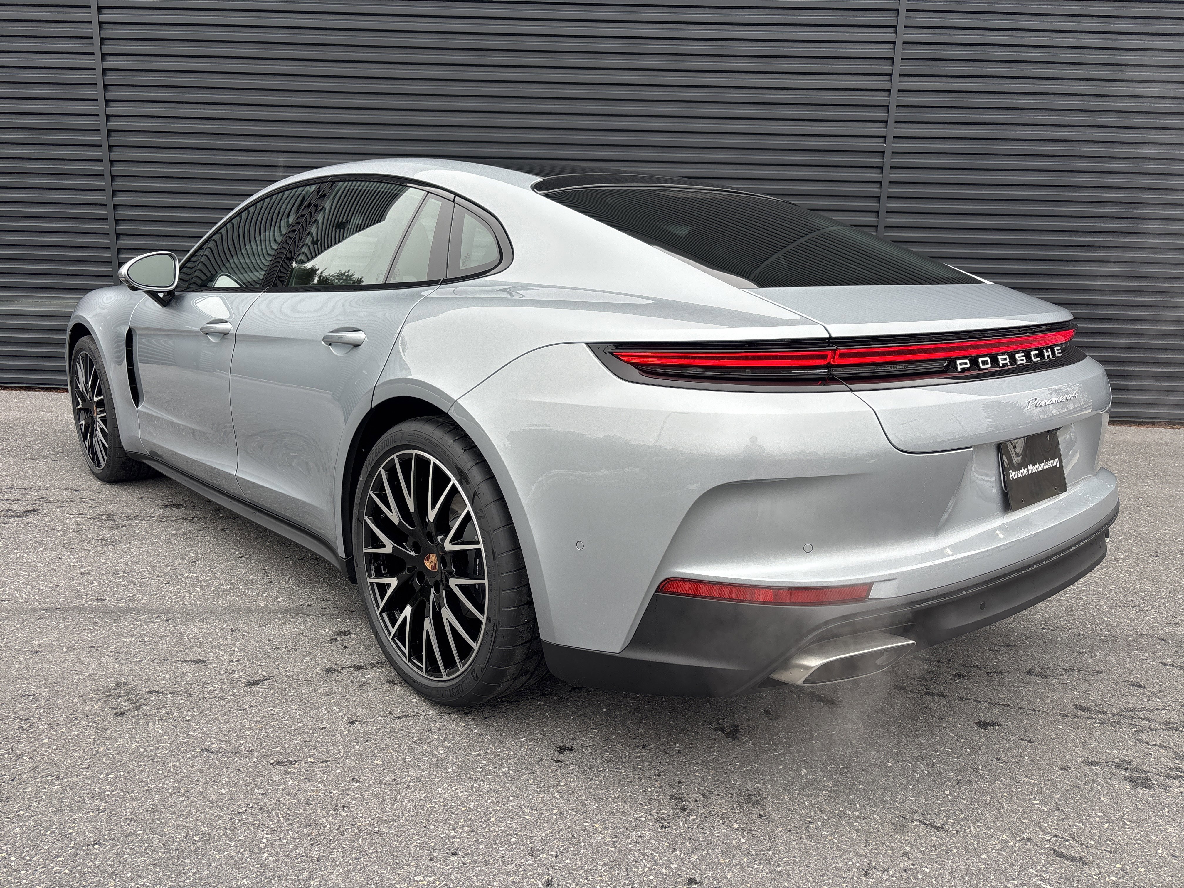 New 2026 Porsche Panamera image 3