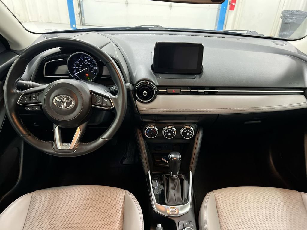 Used 2019 Toyota Yaris XLE image 10