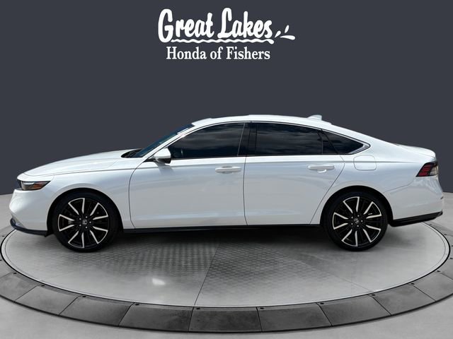 Used 2023 Honda Accord Touring image 2