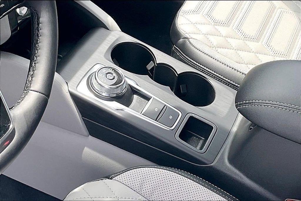 New 2024 Ford Escape SE w/ PHEV Premium Package image 8