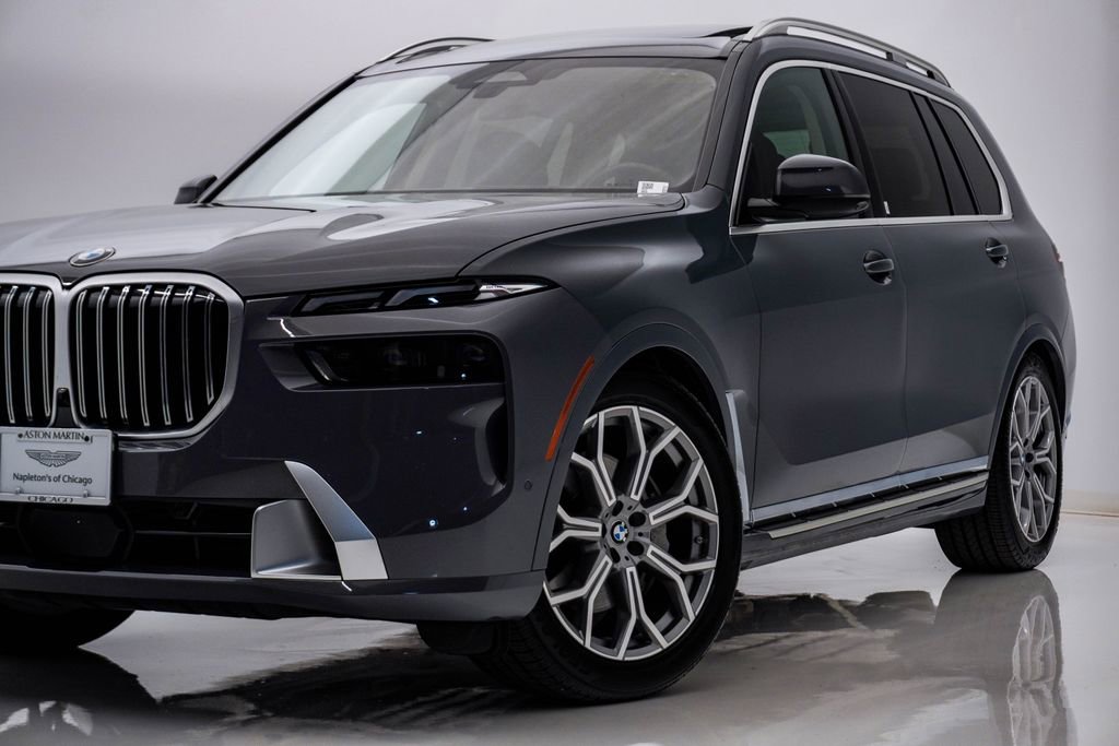 Used 2026 BMW X7 xDrive40i image 2