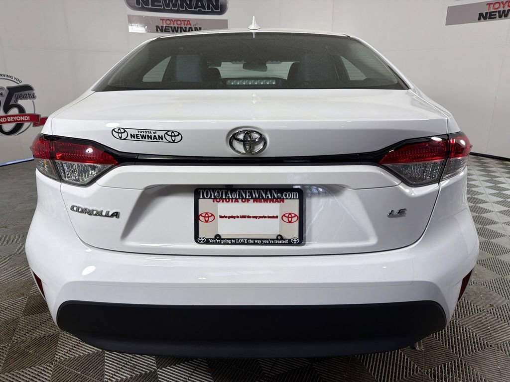 Used 2025 Toyota Corolla LE image 4