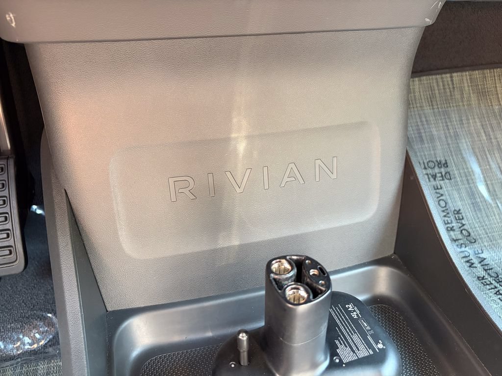 Used 2026 Rivian R1S Adventure AWD/4WD image 61