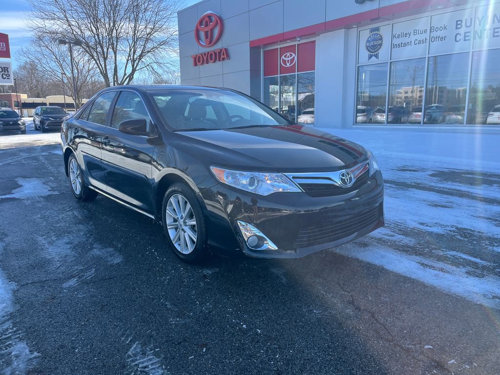 Used 2014 Toyota Camry XLE image 7
