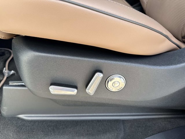 New 2025 Lincoln Navigator L Black Label image 12