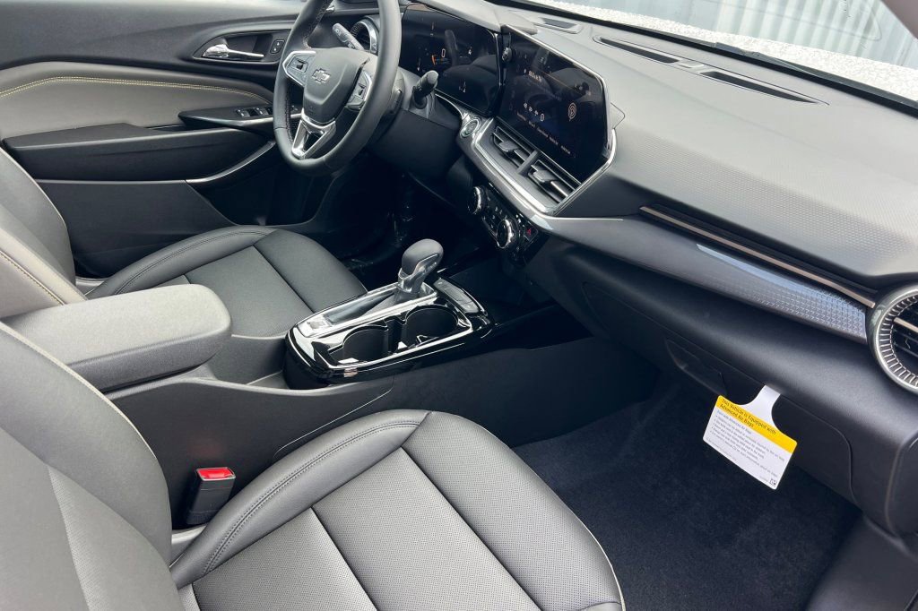 New 2026 Chevrolet Trax ACTIV w/ Driver Confidence Package image 13