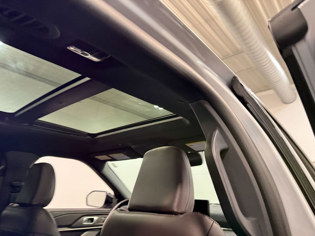 Used 2025 Ford Explorer Platinum w/ LUX Leather Package image 71