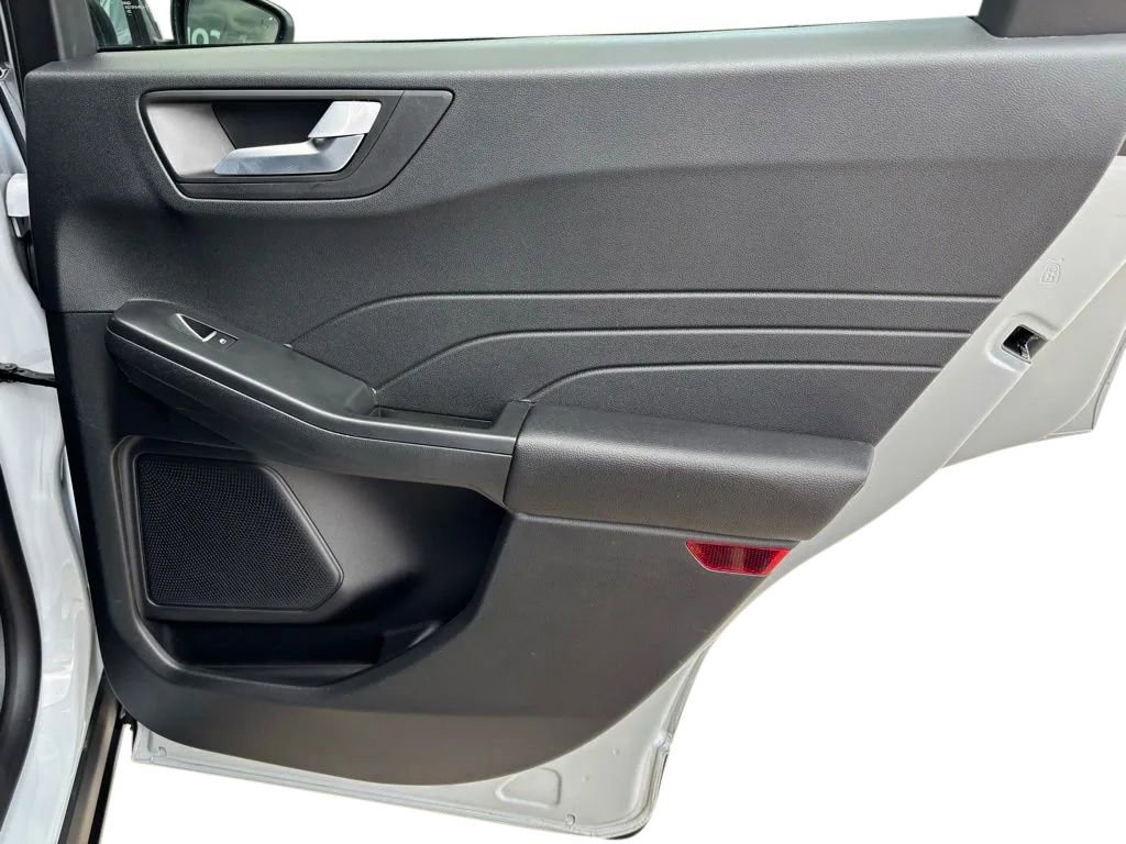 Used 2026 Ford Escape ST-Line w/ Tech Pack #1 image 24