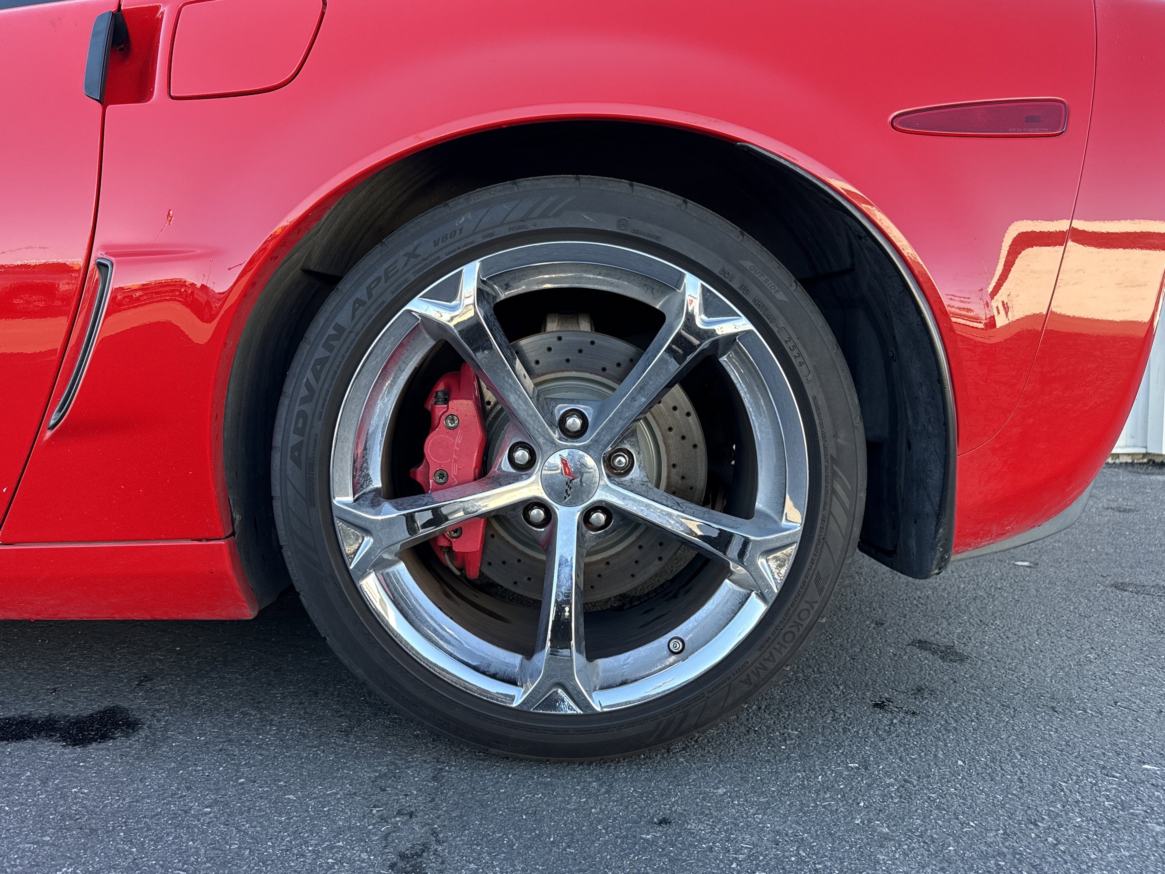 Used 2013 Chevrolet Corvette Grand Sport w/ 3LT Preferred Equipment Group image 3