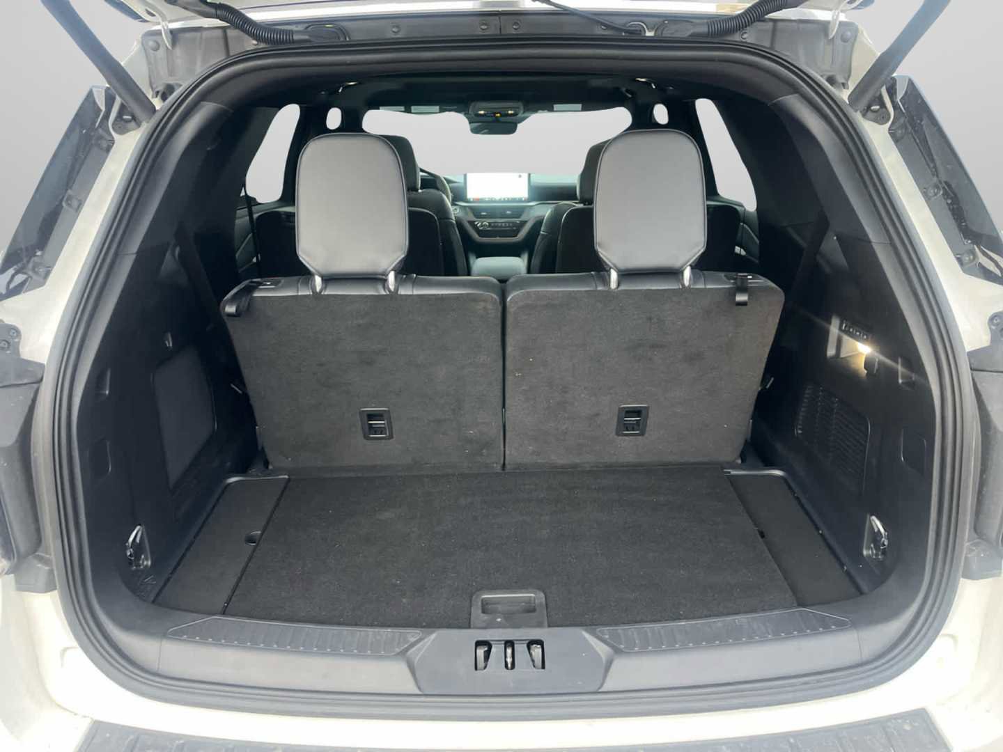 Used 2025 Ford Explorer ST w/ Sun And Sound Package image 18