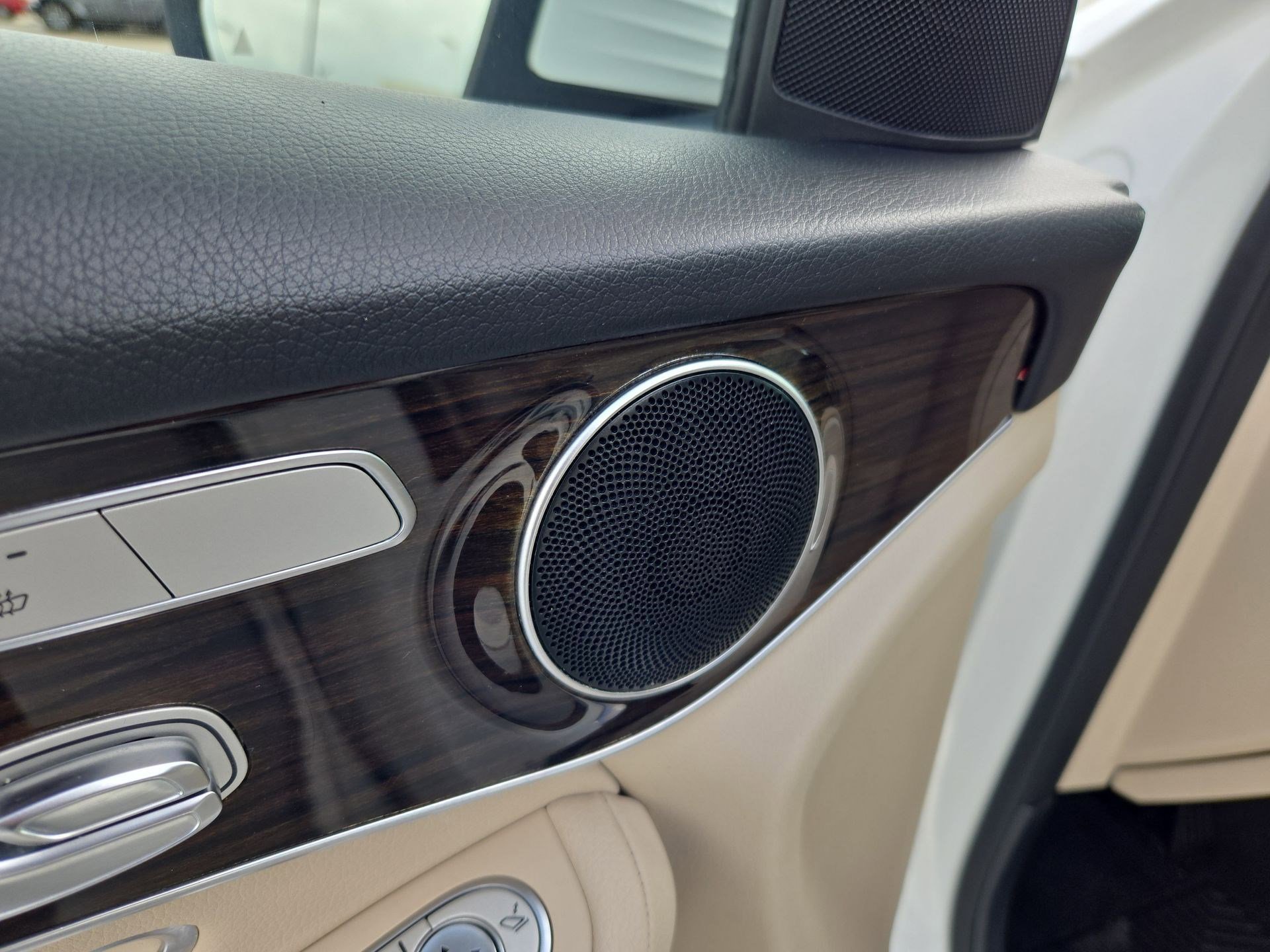 Used 2016 Mercedes-Benz GLC 300 image 14