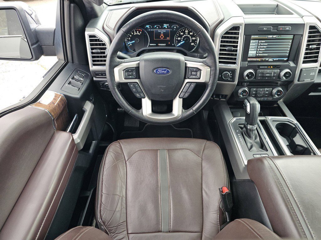 Used 2015 Ford F150 Platinum w/ Equipment Group 701A Luxury image 4