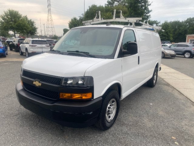 Used 2020 Chevrolet Express 3500 w/ Driver Convenience Package RWD image 1