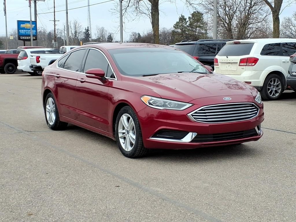 Used 2018 Ford Fusion SE w/ Fusion SE Technology Package image 3