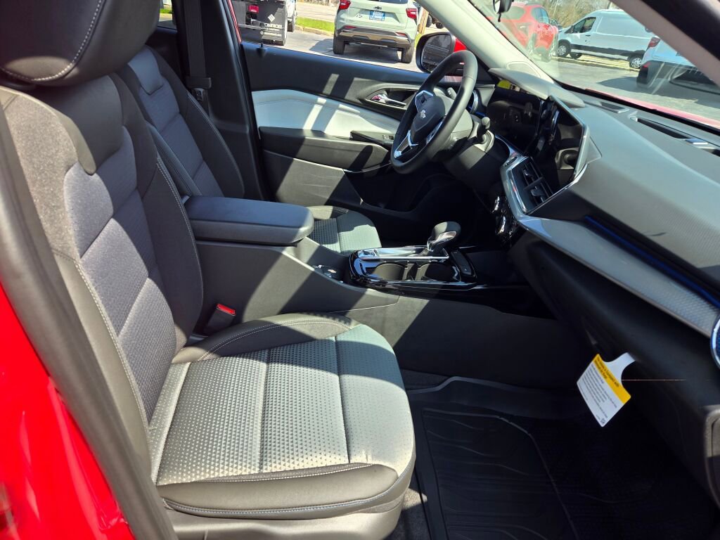 New 2026 Chevrolet Trax LT image 4